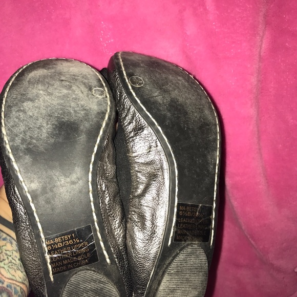 BCBG Max Azria Pewter flats with bling size 6.5 - Picture 2 of 3